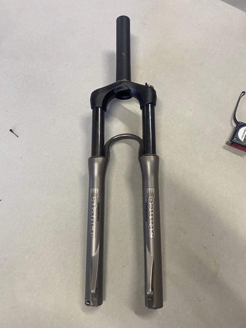 新品】ダブルクラウンフォーク 69cm/1 1/8_ブラックマット 新品ダブル