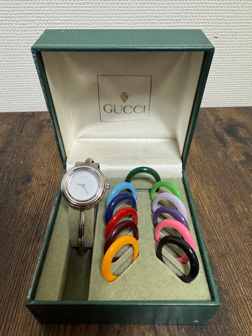 未使用】稼動品GUCCI チェンジベゼル シルバー レディース腕時計