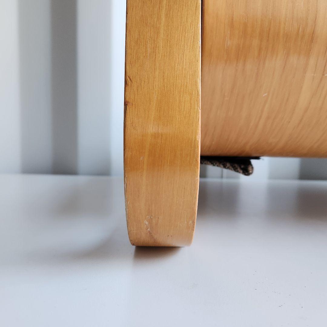 徳島県立工業技術センター　新日本木工　曲木　低座椅子　胡坐楽座椅子　腰痛防止