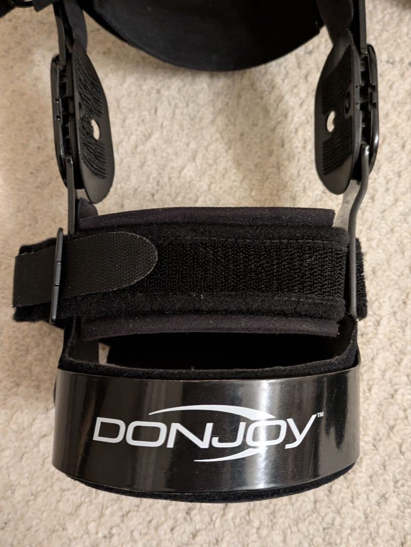 DONJOY 4TITUDE 膝サポート 左足用 Mサイズ 付属品多数