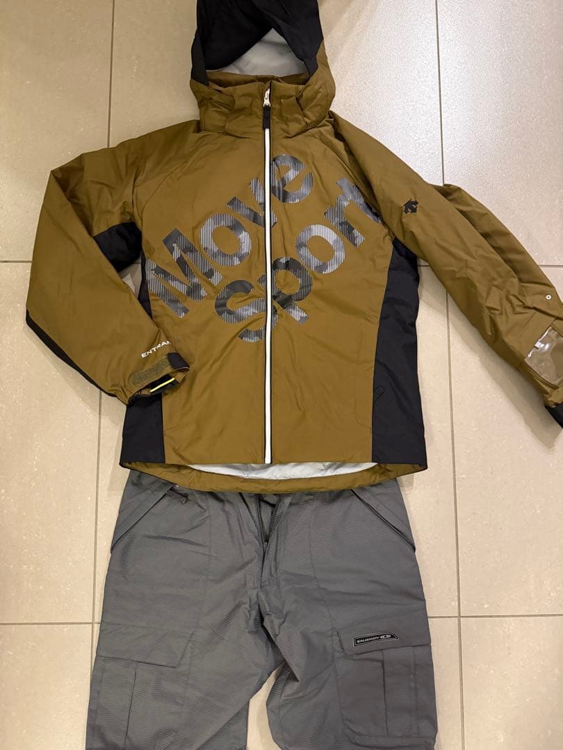 スキーウェア　スノボウェア　上下セット　ジュニア　レディース