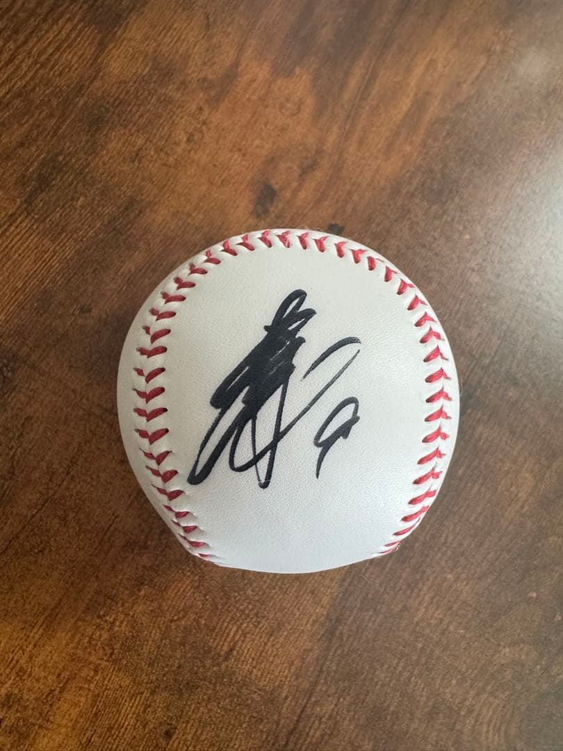直筆サイン入りボール ソフトバンクホークス　柳田悠岐選手 柳田選手通算100本塁打記録達成記念グッズ発売！ | 福岡ソフトバンク