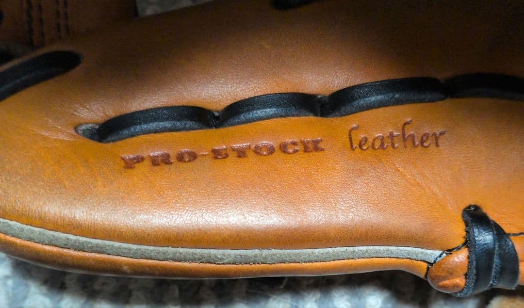 限定値下げ！　限定モデル ウィルソンスタッフ デュアル 硬式内野用グローブ D6