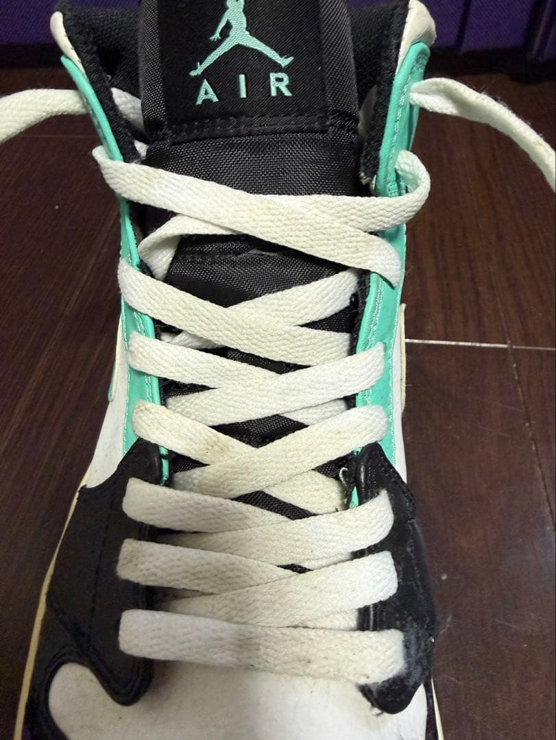 ジョーダン1 トロピカルツイスト