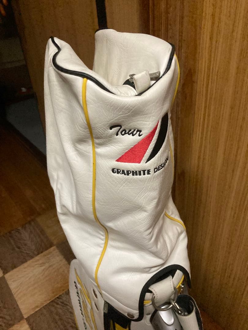 Tour AD 3点式ツアーキャディーバッグ　フード付属
