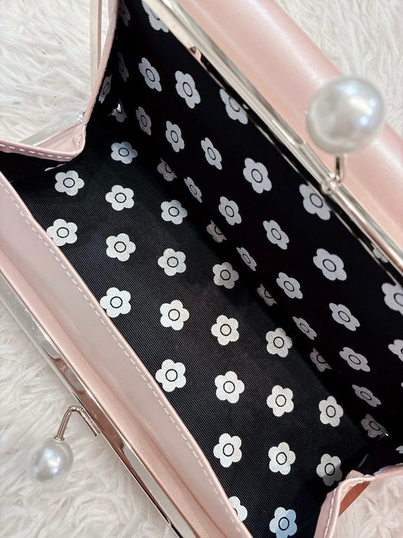 【美品】MARY QUANT エンボスデイジーパール パース パールピンク