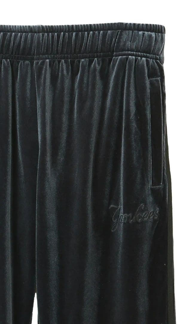 【送料込・新品未使用】ベロア調トラックジャケット/パンツ 上下セットアップ M.