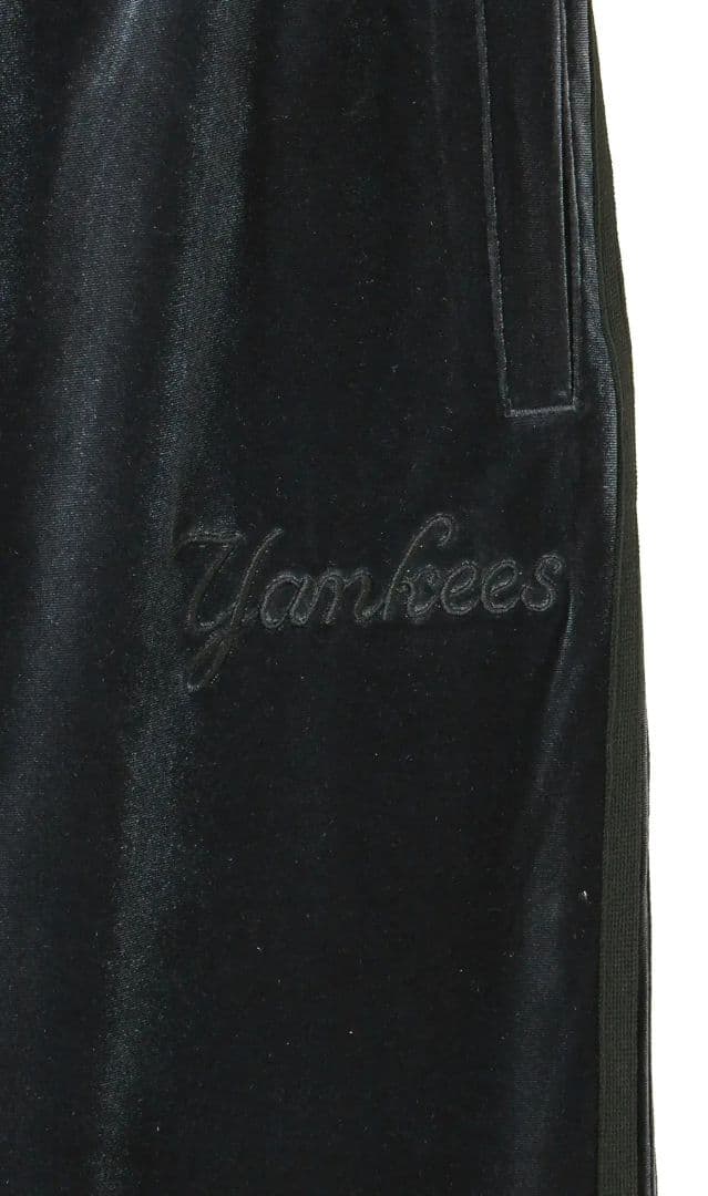 【送料込・新品未使用】ベロア調トラックジャケット/パンツ 上下セットアップ M.