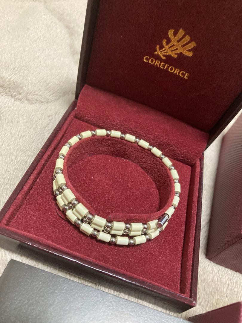 COREFORCE 健康ブレスレット ホワイト・シルバー