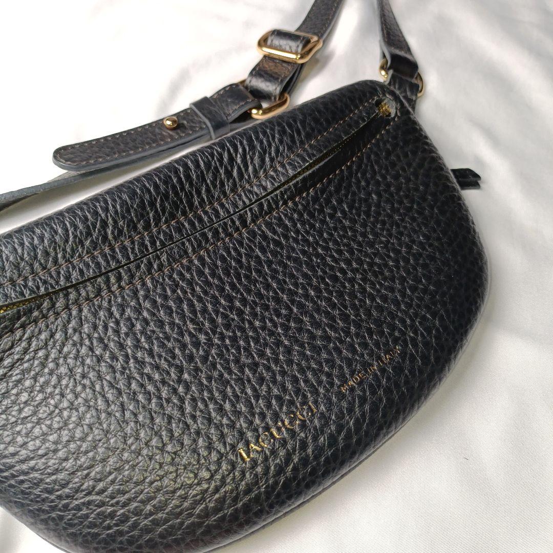 美品■IACUCCI オールレザー ショルダーバッグ　ブラック ウエストポーチ