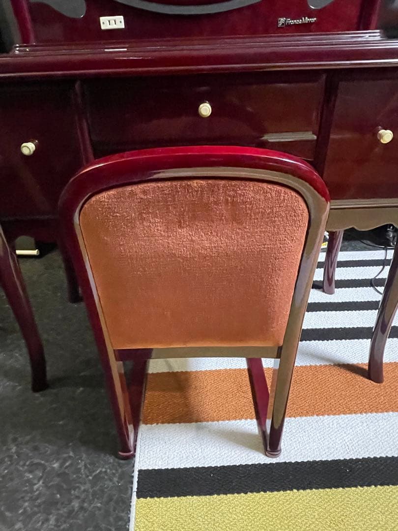 Hani！　　　アンティーク家具 フランスミラー ロベルタ ドレッサー