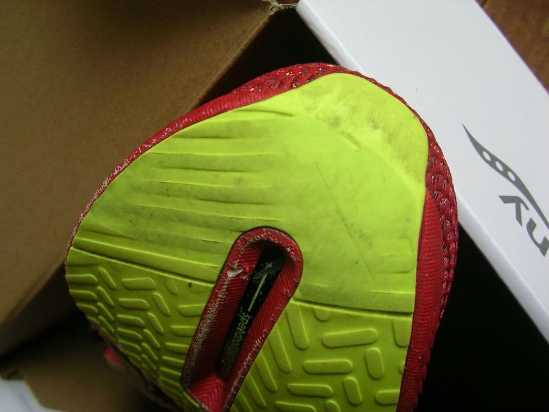 26.0cm エンドルフィン プロ３ サッカニー ENDORPHIN PRO3