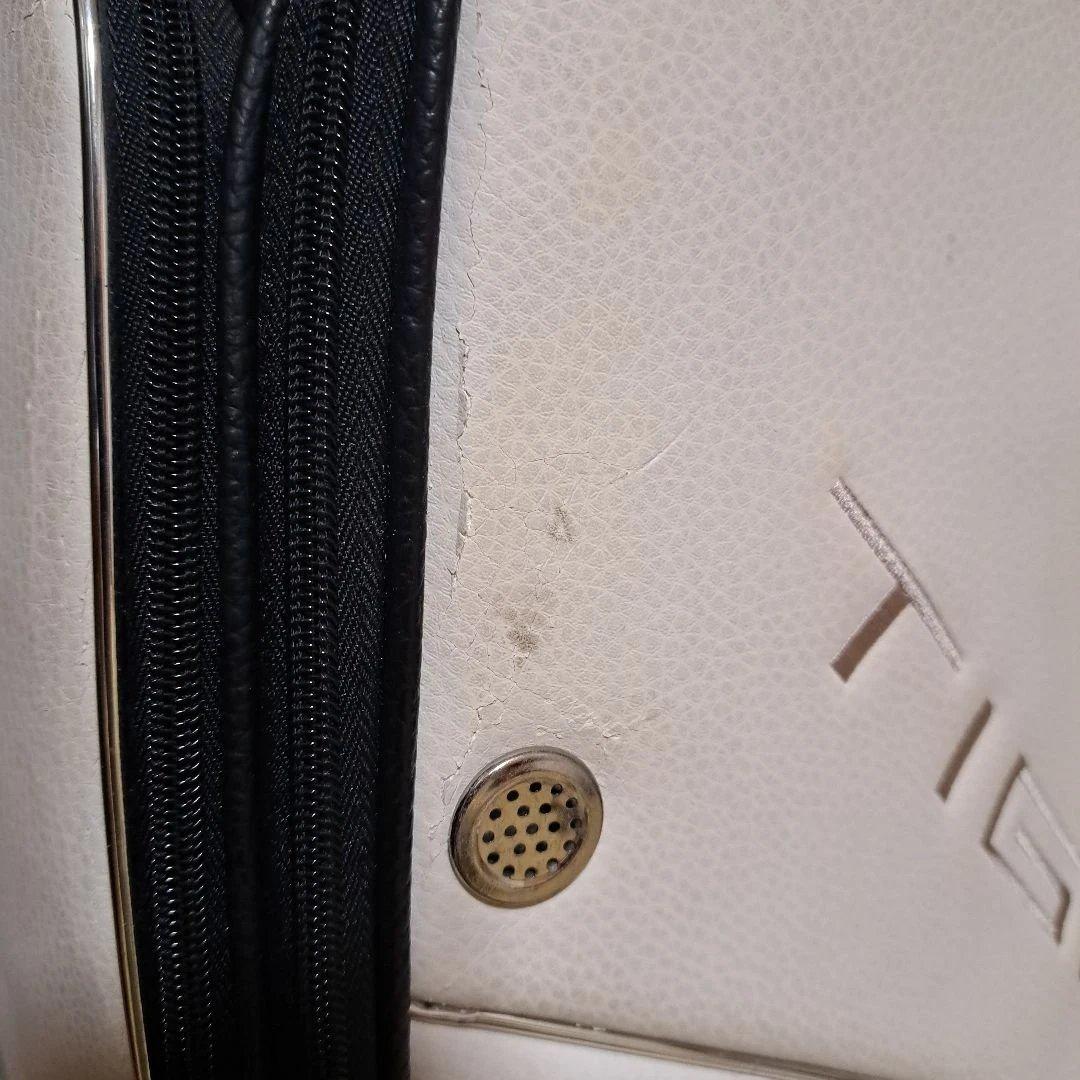 ティゴラゴルフキャディバッグ本格３点式ツアーバック。フード付き。9.5インチ