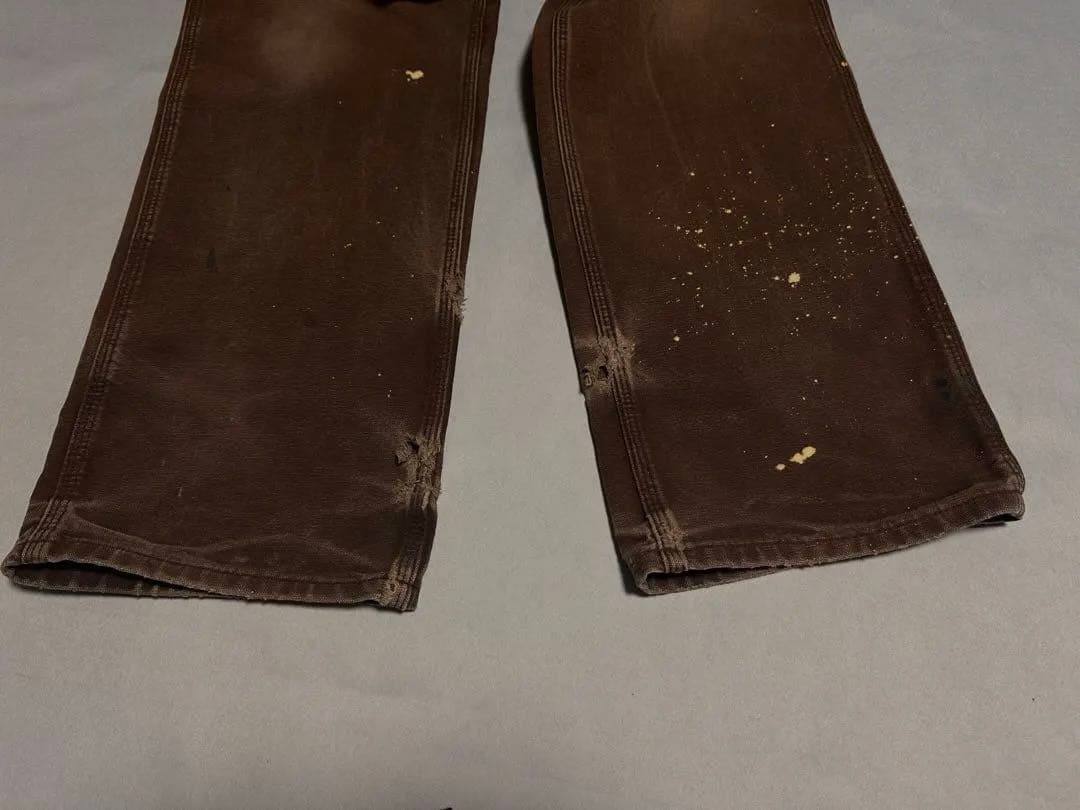 カーハート　ダークブラウン　ダックパンツ　ペインターパンツ　ワークパンツ　ペンキ