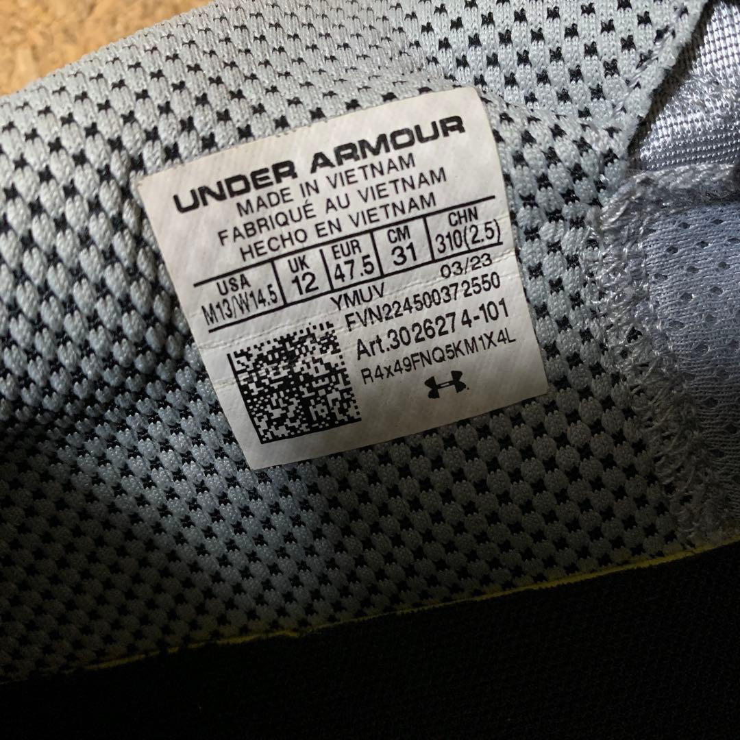 CURRY 10 YOUNG WOLF アンダーアーマー　31cm 美品