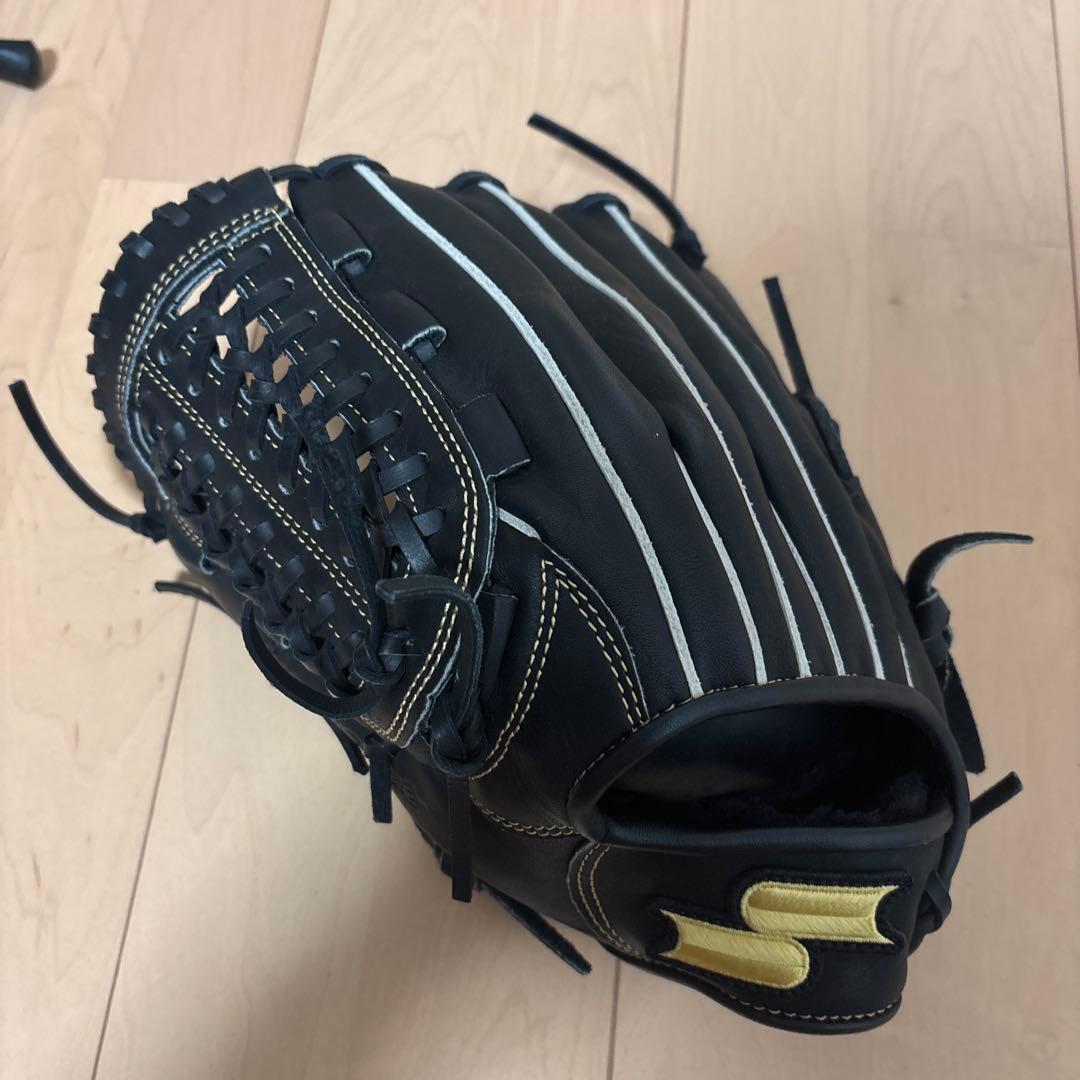 硬式野球グローブ 黒 レザー