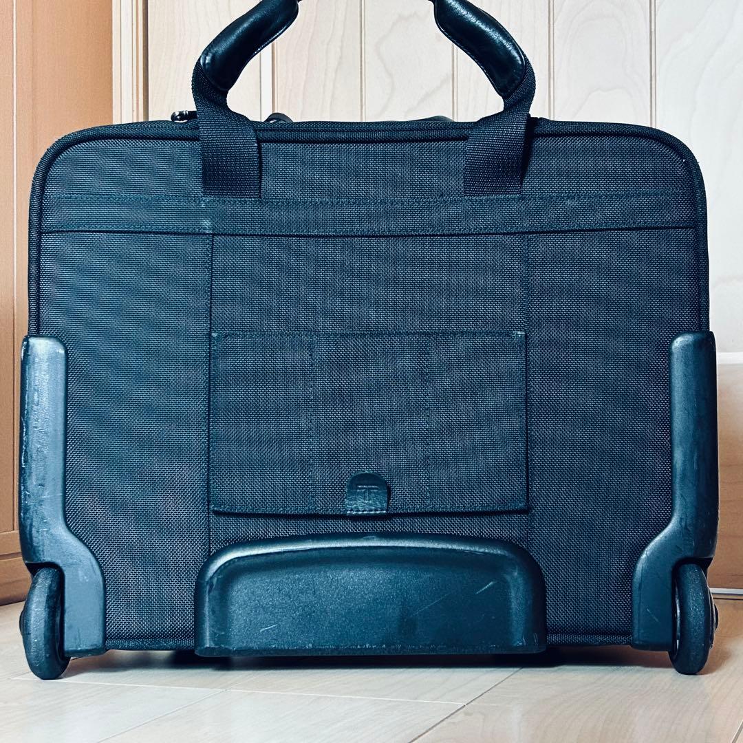 TUMI キャリー ビジネスバッグ 機内持込可能 ブリーフケース 26103D4
