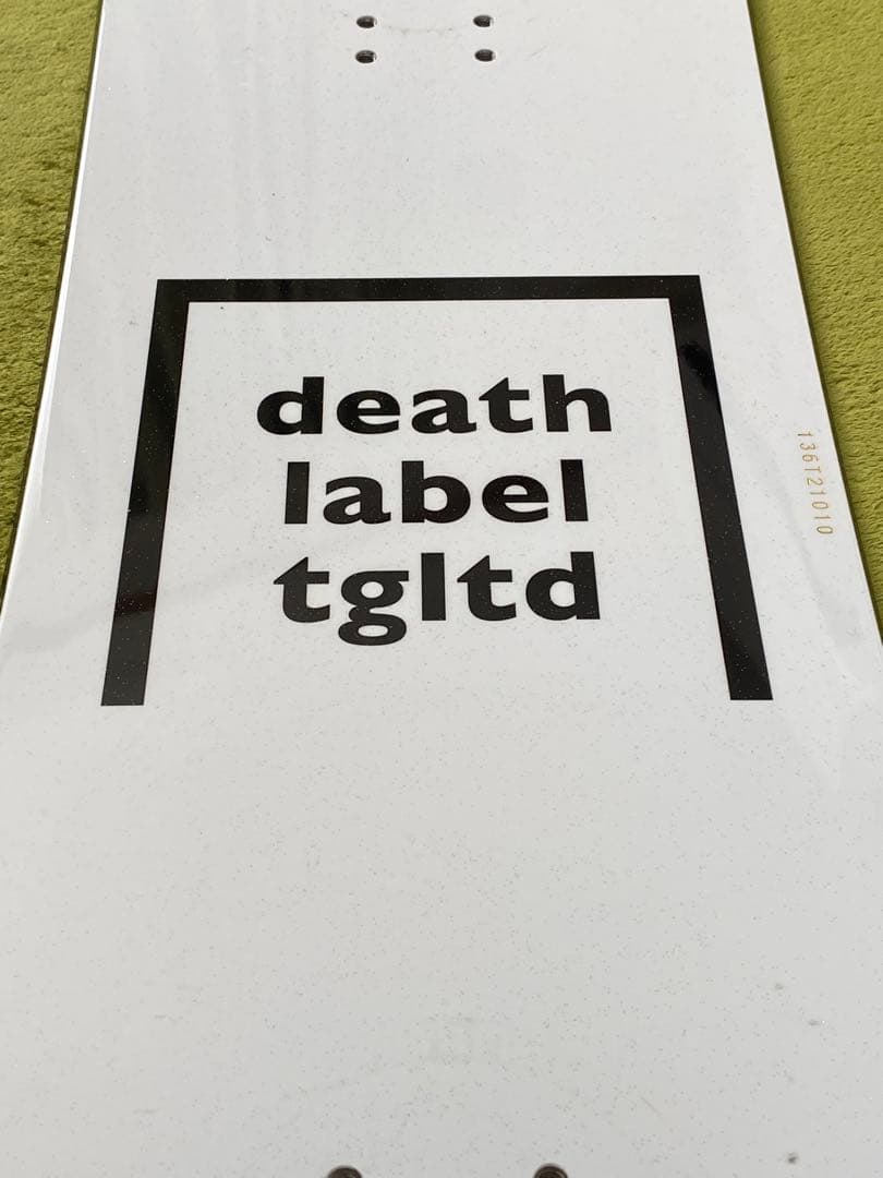 【値下げ】【中古】【美品】death label スノーボード　136