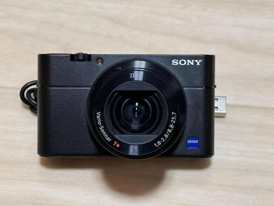 デジタルカメラ SONY Cyber-shot 4K R5 DSC-RX100M5A