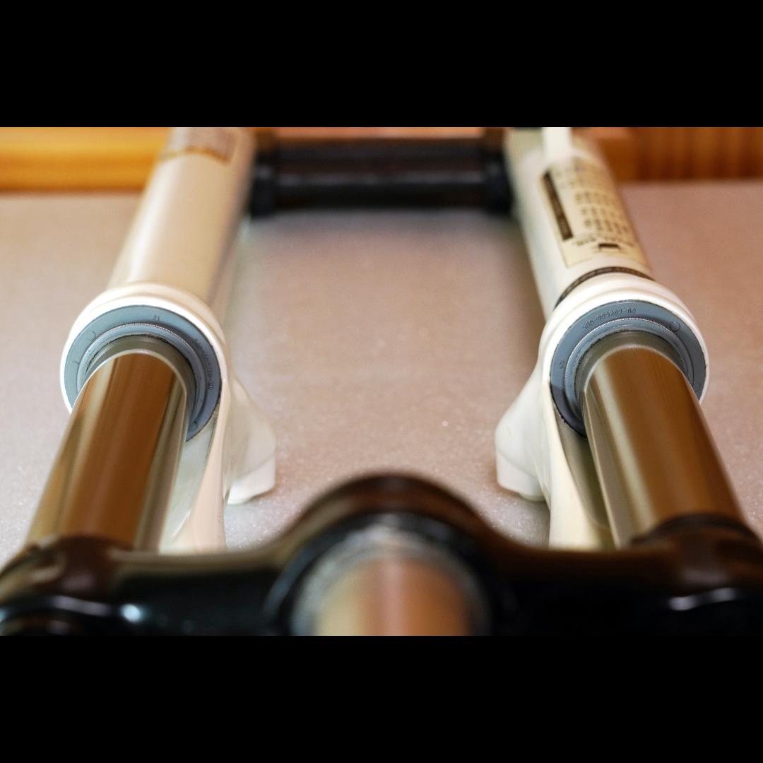 ROCKSHOX SID TEAM ロックアウト 26インチ