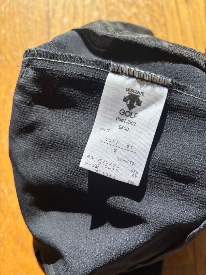 DESCENTE ゴルフウェアセット ホワイト/ブラック　Ｓサイズ上下
