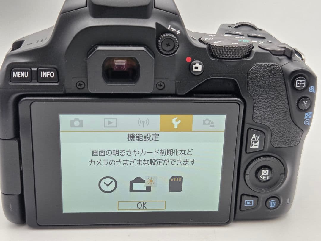 キャノン　Canon EOS Kiss X10 18-55mm レンズキット