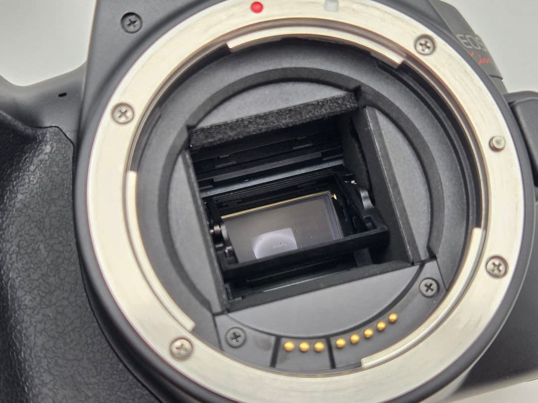 キャノン　Canon EOS Kiss X10 18-55mm レンズキット