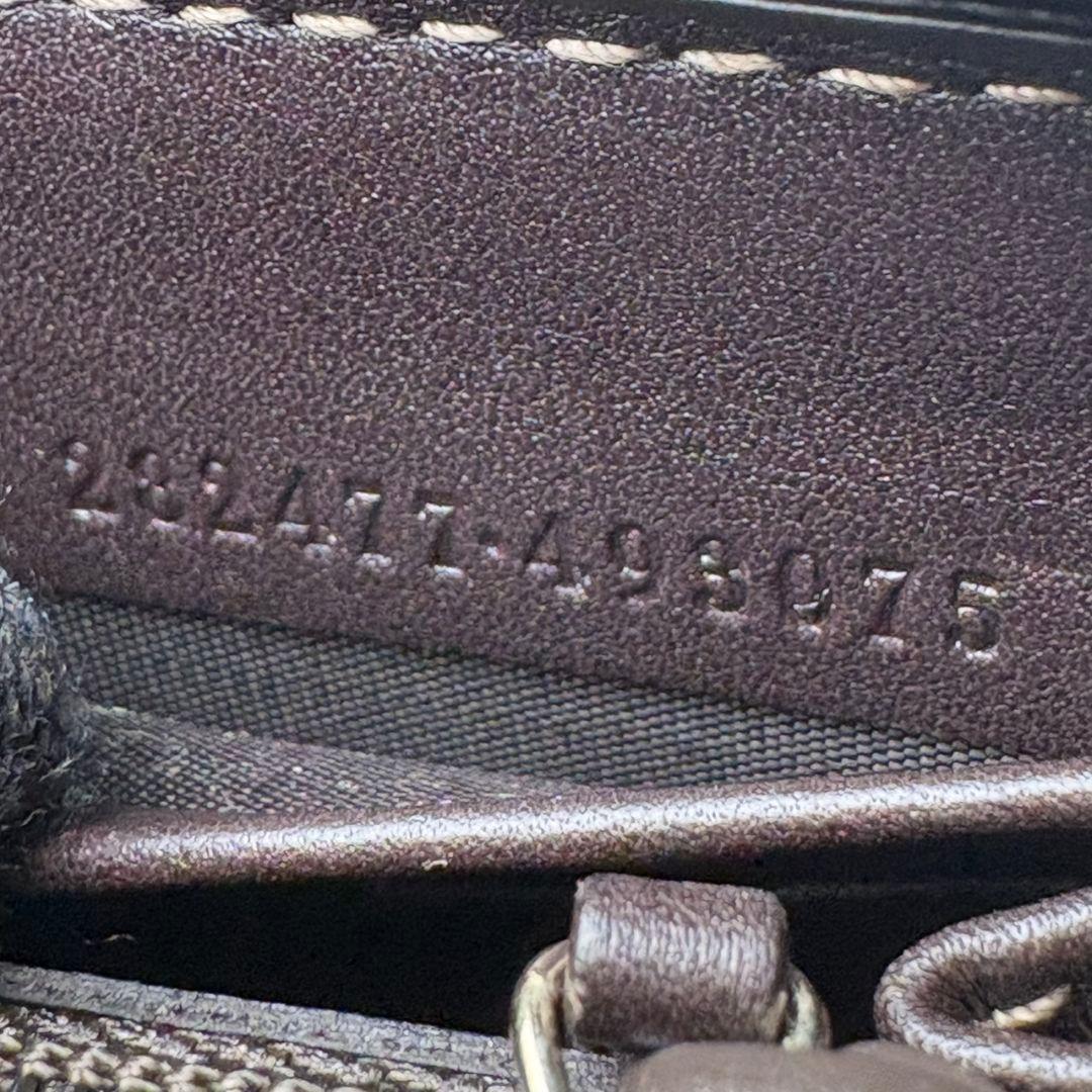 08 未使用級 GUCCI ラウンドファスナー 長財布 GG柄 oq1