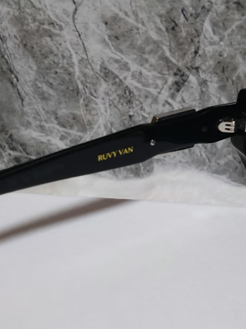 [未使用]GENTLE MONSTER 　ジェントルモンスターブラックサングラス