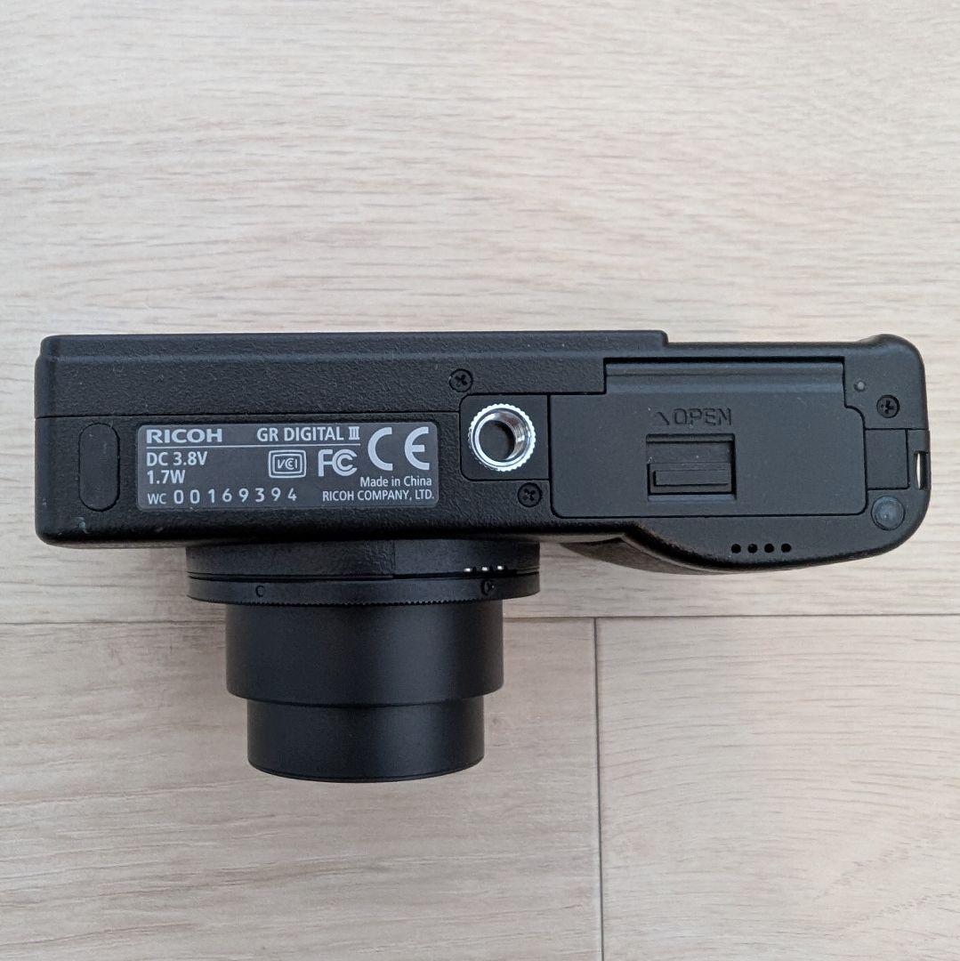 RICOH GR DIGITAL III　ショット数595回 バッテリー2個付き