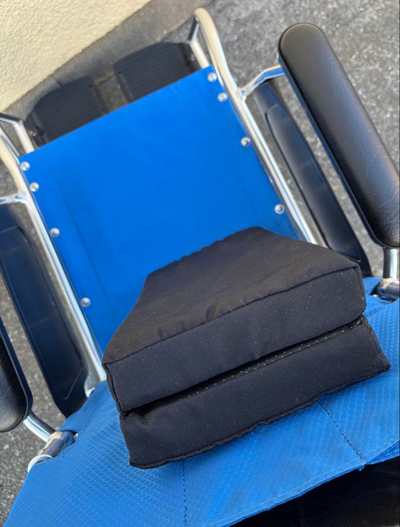 介助用車椅子　KALU7α 未使用　折りたたみ 車椅子 パンクなし