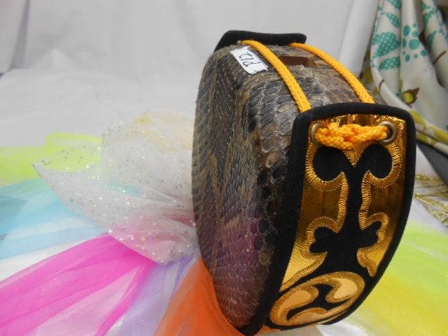 P14現品販売(送料無料)14.980円　沖縄三線専用蛇皮強化張チーガ 胴巻き付