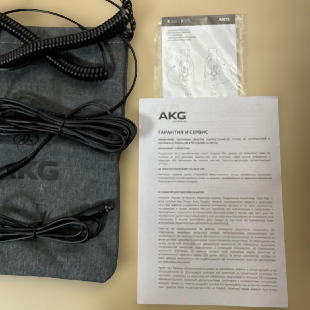 【 純正イヤーパッド未使用 】AKG K371 有線 モニターヘッドホン 密閉型