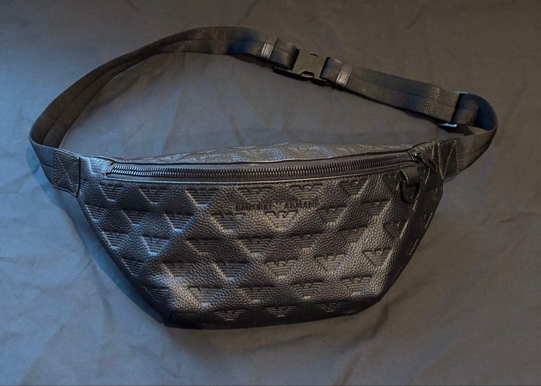 【美品】エンポリオアルマーニ　ボディーバッグ