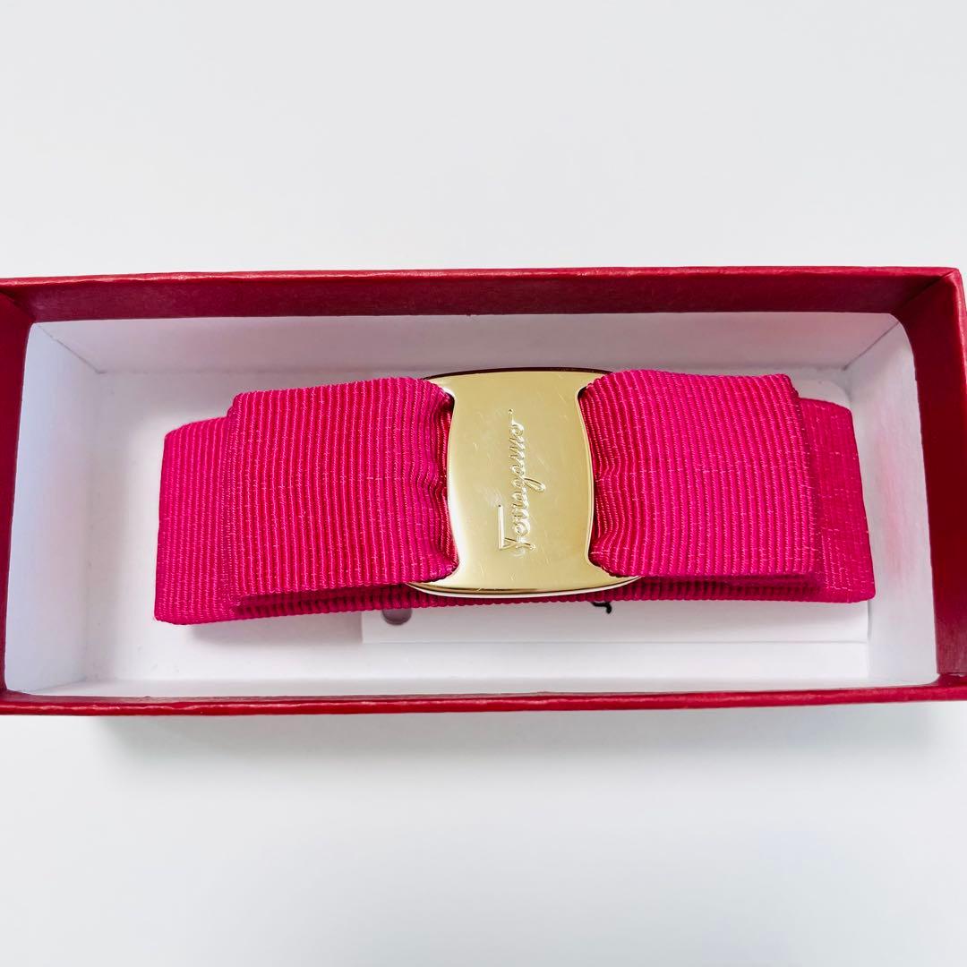 【極美品・箱付】サルヴァトーレ フェラガモ ヴァラリボン バレッタホットピンク