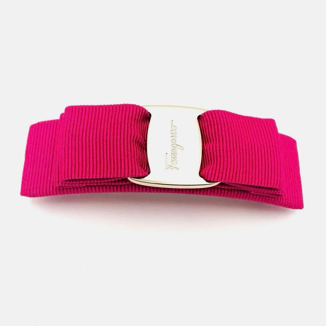 【極美品・箱付】サルヴァトーレ フェラガモ ヴァラリボン バレッタホットピンク