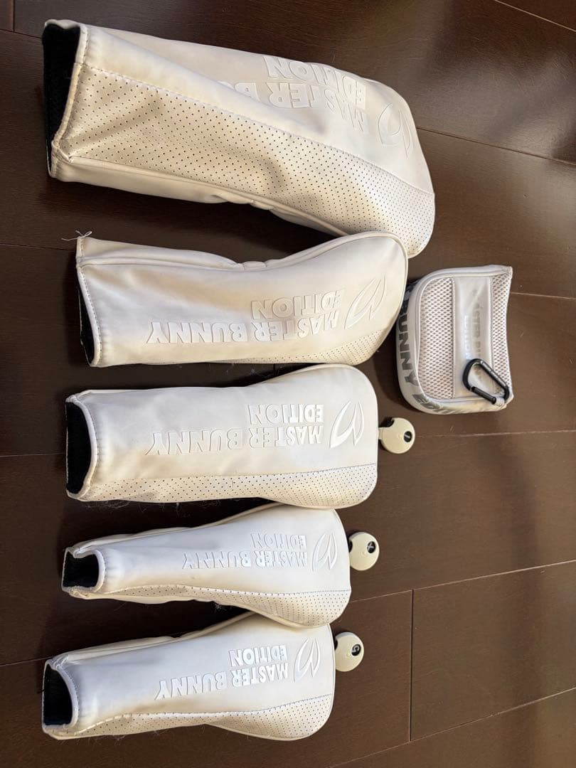 マスターバニー　キャディーバッグ　ヘッドカバー5点　パターカバーマレット型