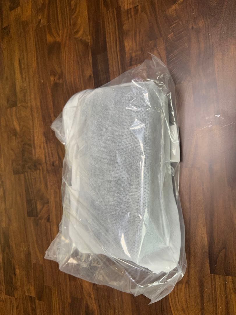 新品 ビアズリー beardsley レザー ボディバッグ　ショルダーバッグ　黒