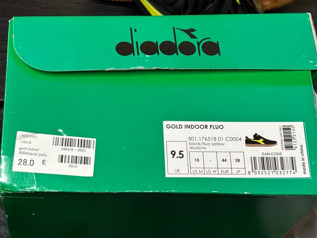 diadora Gold Indoor Fluo 28.0 ディアドラ　バッジョ