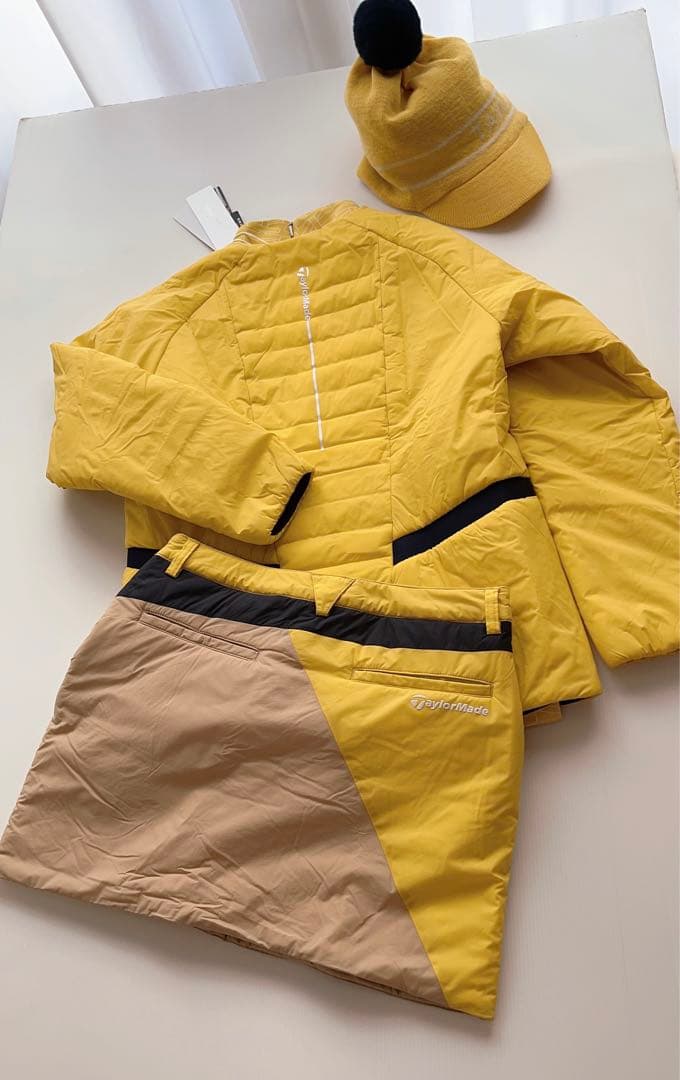 テーラーメイドゴルフ　防寒3点セット　中綿ジャケット　スカート　ハイネック