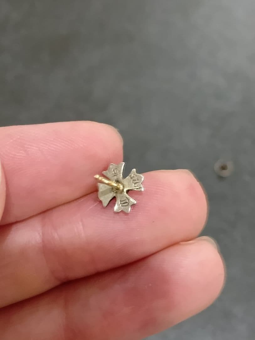 クロムハーツ　クロスピアス　美品