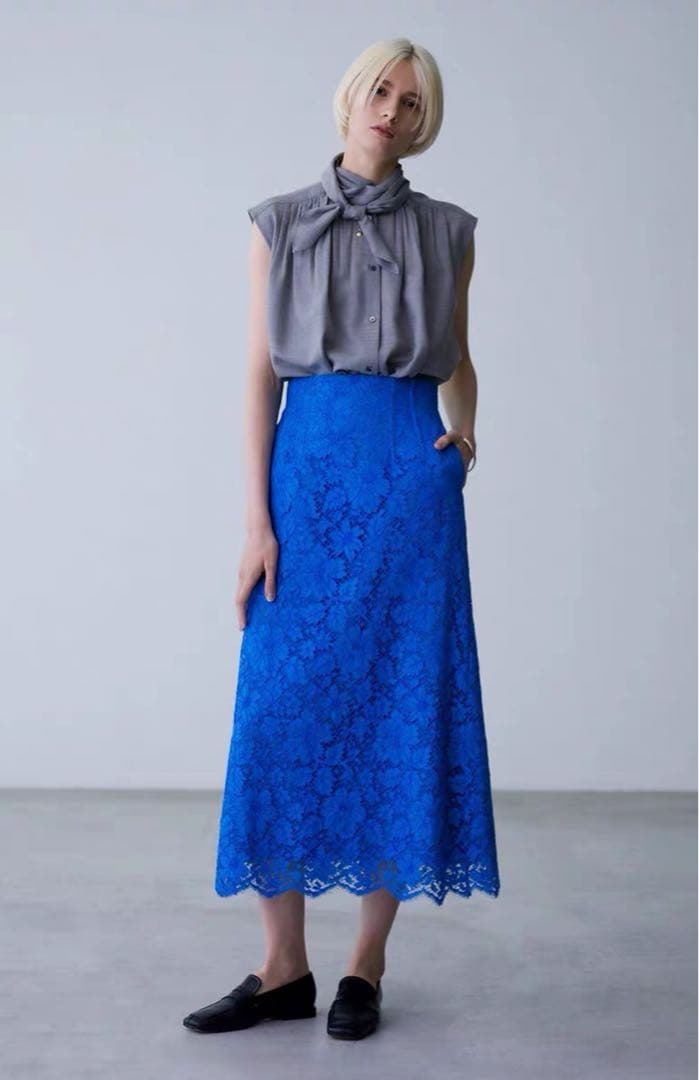 エブール新品紙タグ付き⭐️日本製❗️雑誌掲載⭐️フラワーコードレーストラペーズスカート