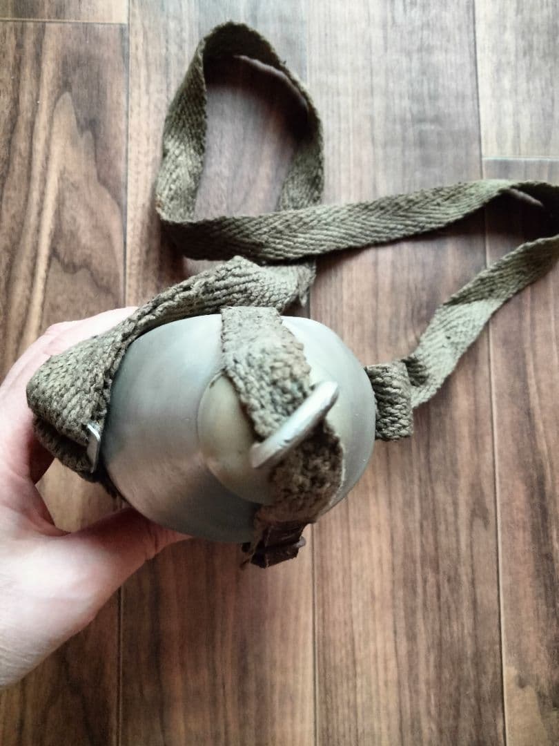 戦時中水筒２点 ＋おまけ本1冊 昭和レトロ 戦争遺品