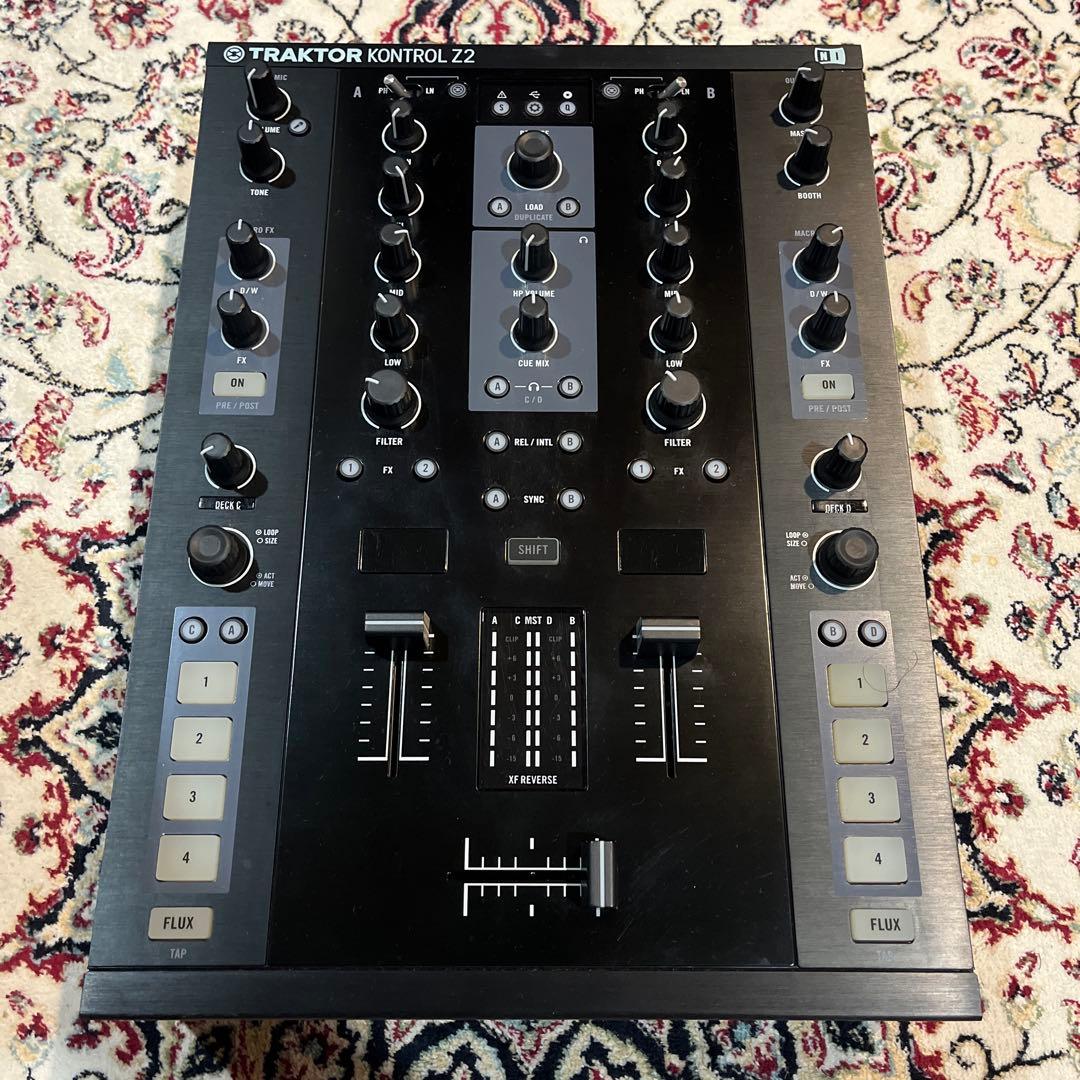 TRAKTOR KONTROL Z2 DJミキサー