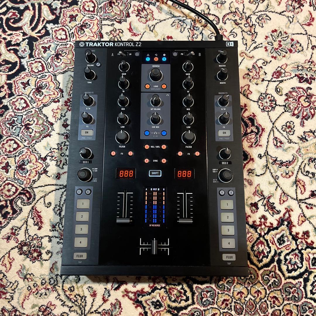 TRAKTOR KONTROL Z2 DJミキサー