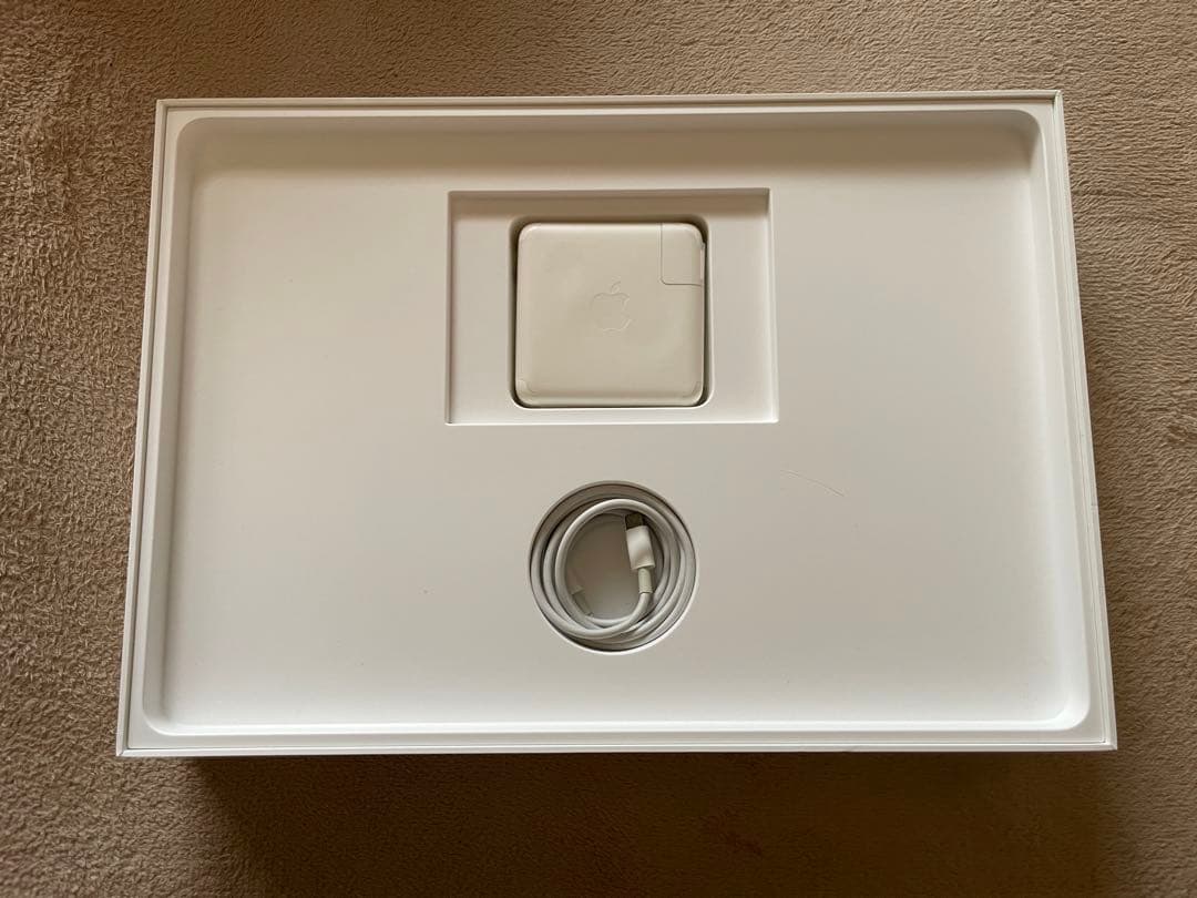 MacBook Pro 2016 15インチ i7 16GB 512GB US