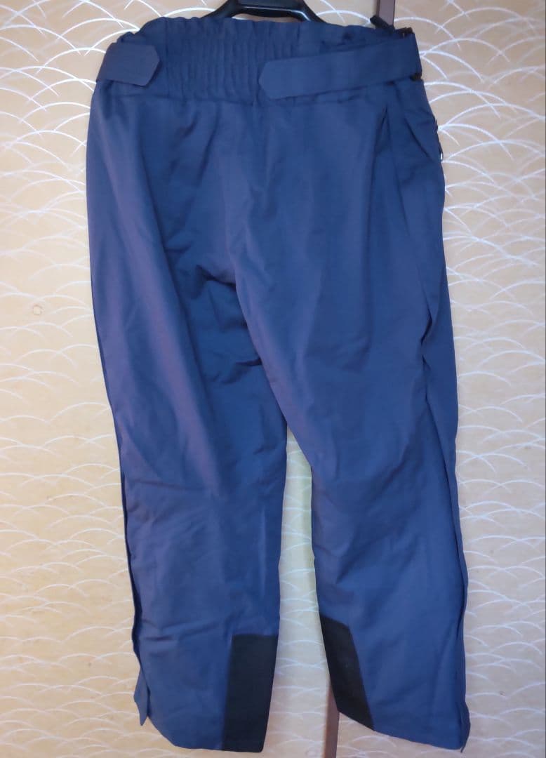 新品タグ付 Phenix フルオープンパンツ他
Phenix 組み合わせ