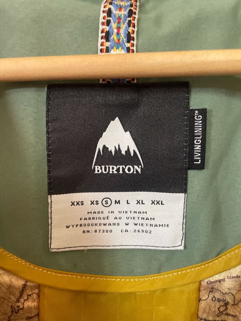 美品　BURTON スキー　スノーボード　ZENANA JACKET S