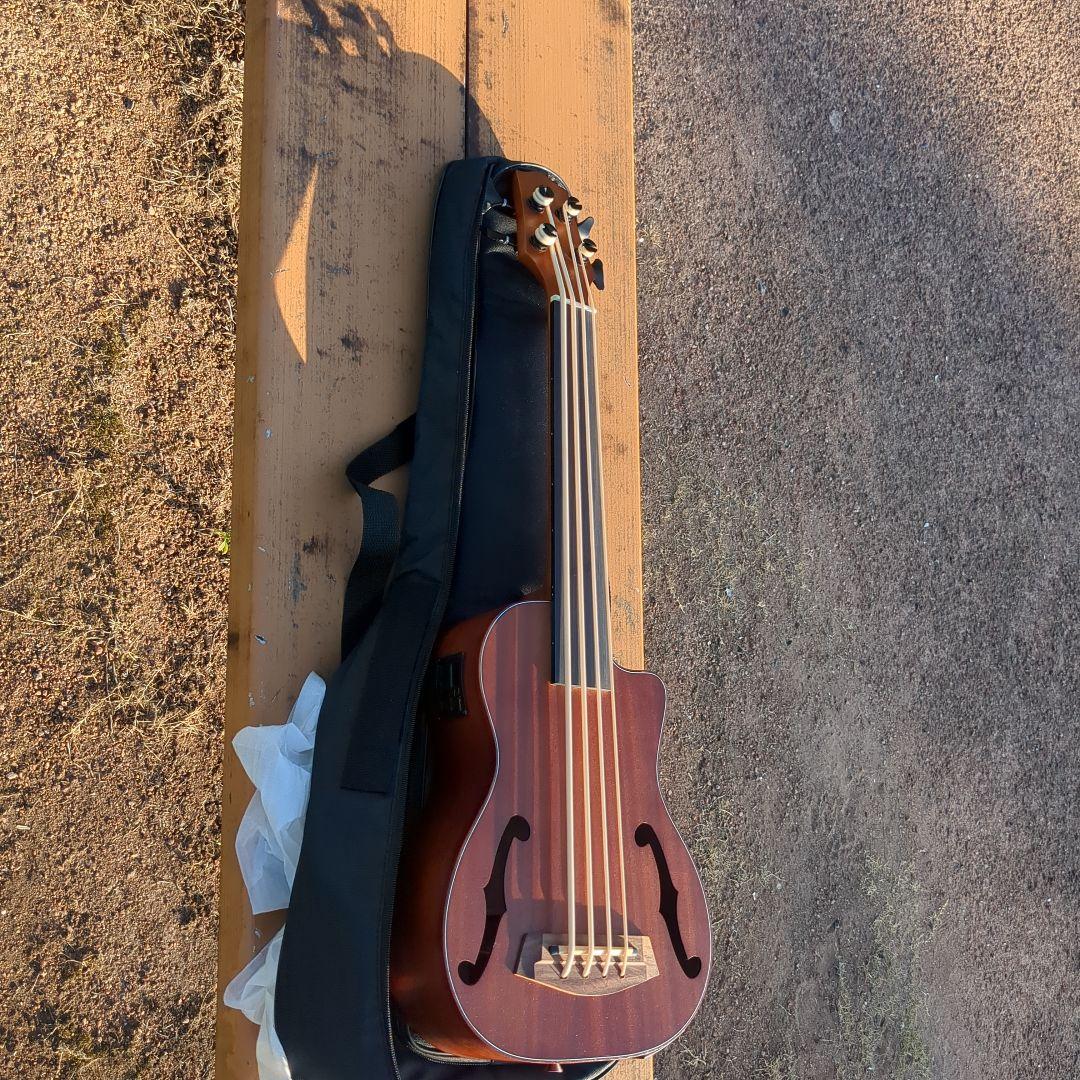 sai koro ya さま専用ウクレレアコースティックベース 4弦 ケース付