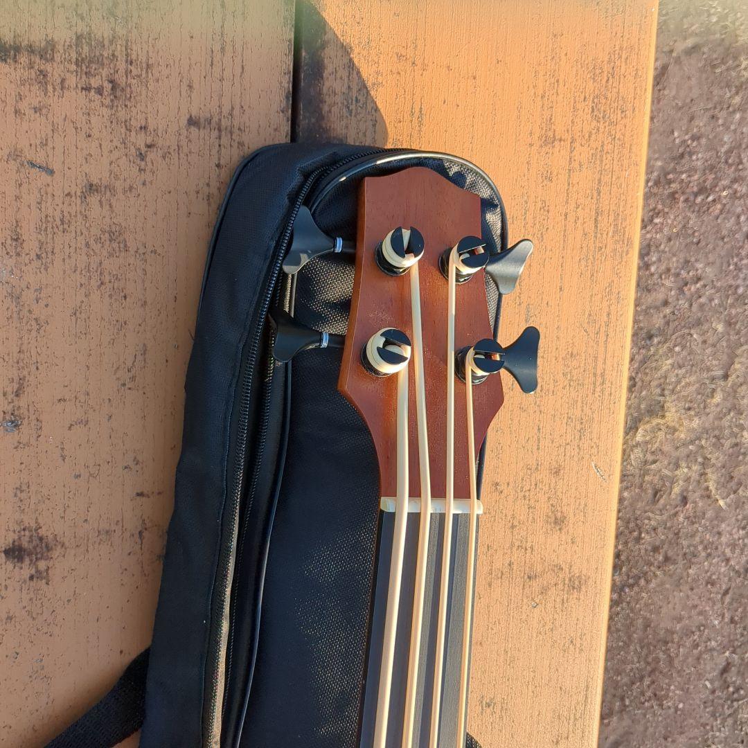 sai koro ya さま専用ウクレレアコースティックベース 4弦 ケース付